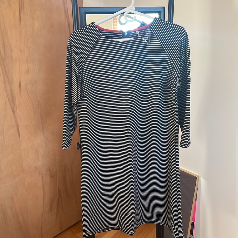 Black and white stripped dress zipper down the back medium